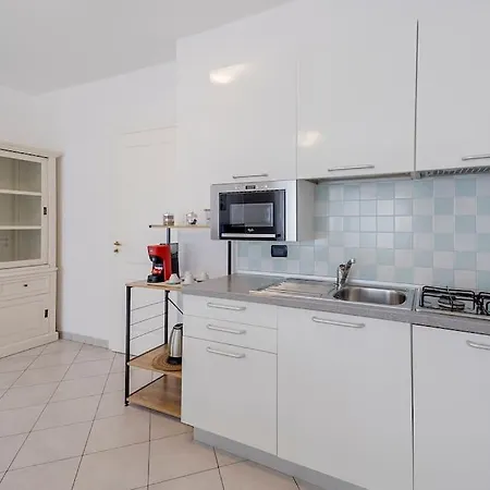 Fronte Mare-Piscina- Pista Ciclabile Apartment Imperia Exterior photo