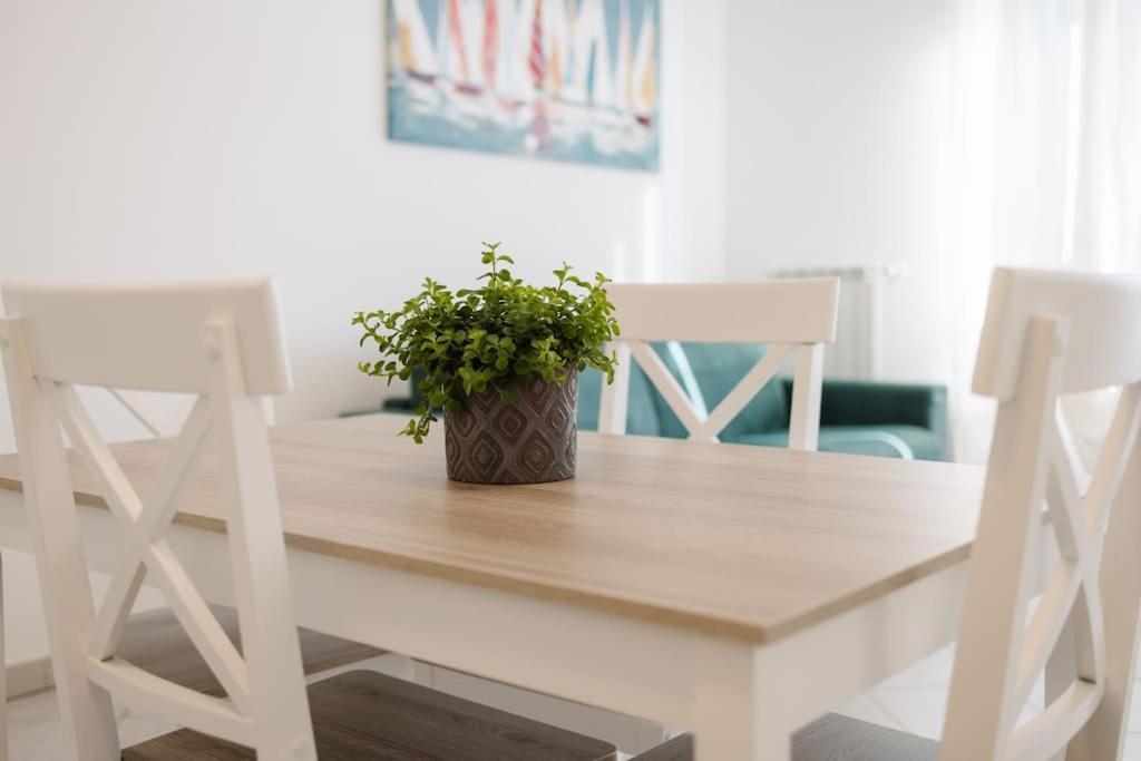 Fronte Mare-piscina- Pista Ciclabile Apartment *